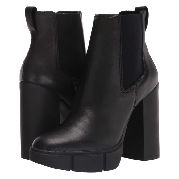 Steve Madden Shoes - Steve Madden Revised Black Lug Ankle Boots